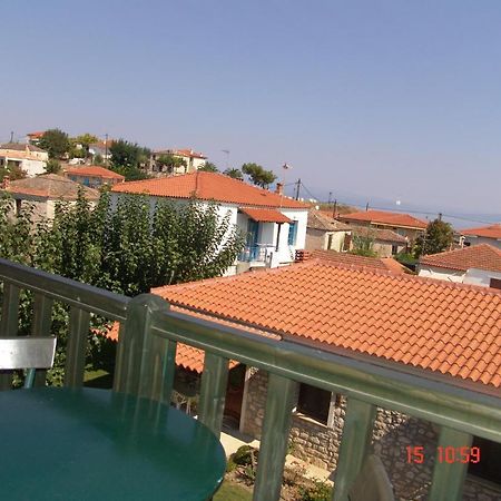 Nikos Apartments Afytos Exterior foto