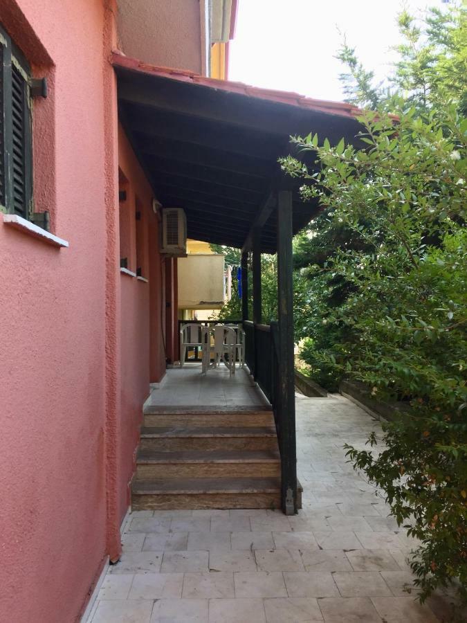 Nikos Apartments Afytos Exterior foto